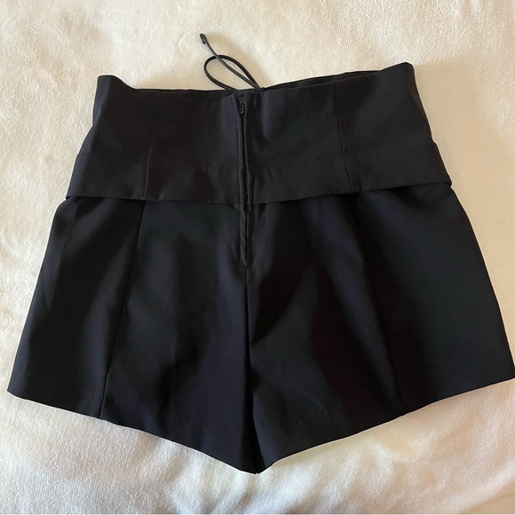 Zara Lace Up Shorts - Picture 2 of 6
